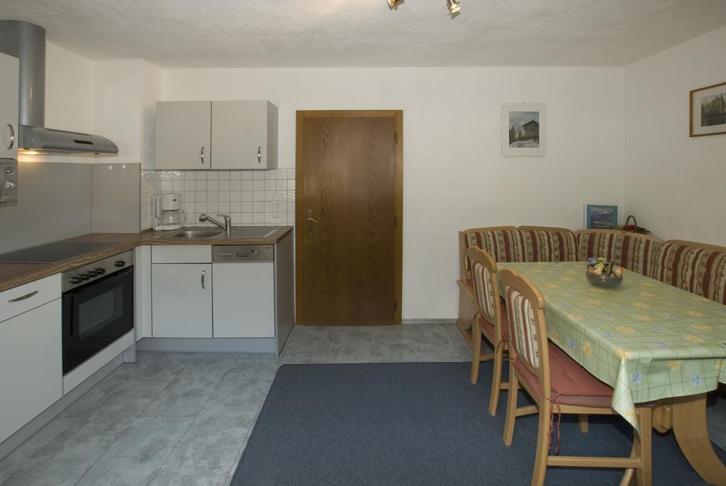 Haus Deiser Kappl  Rum bild